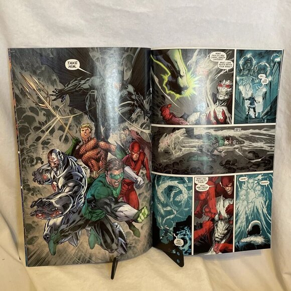 Justice League Vol 2 #10 The Villain's Journey, Chapter Two The Belly of the Be - Picture 6 of 12